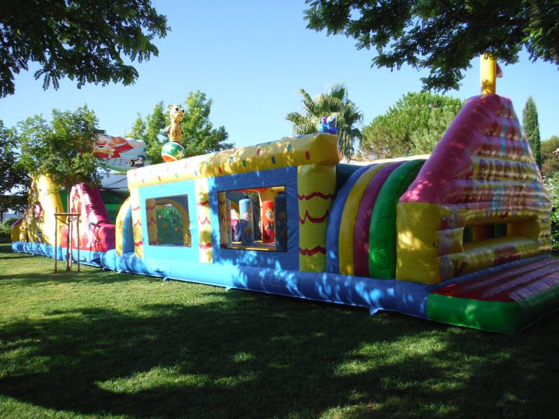 Grand parcours gonflable Circus