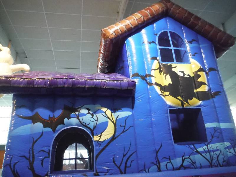 Maison hantée Martigues – événement Halloween gonflable