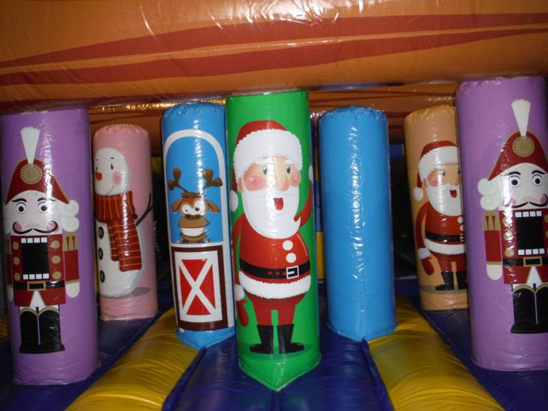 L'Excitant Parcours de Noël Gonflable pour Vos Fêtes à Aubagne et Avignon