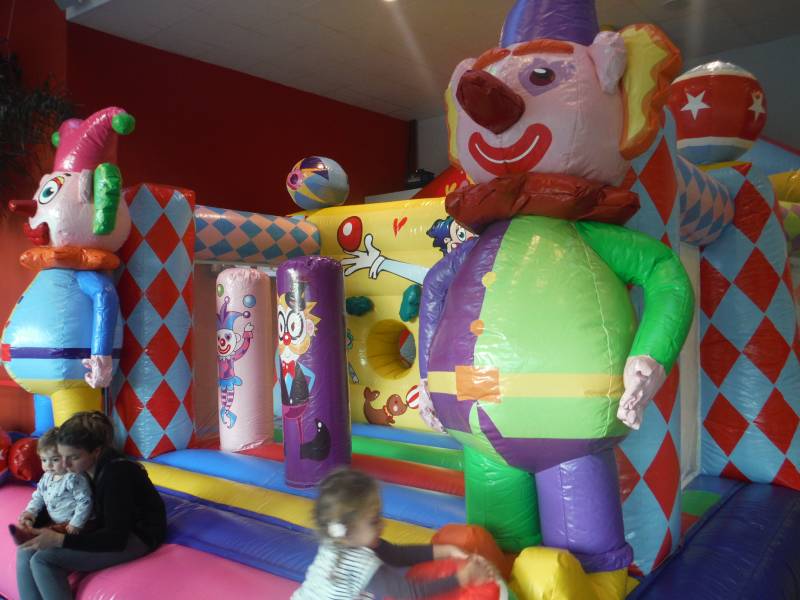 Aire de jeux clowns Vidauban – animation événementielle enfants