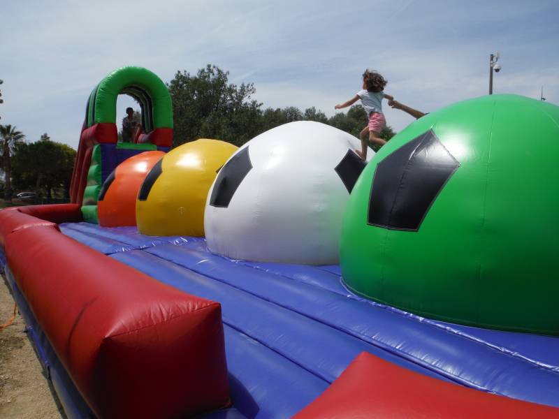 Innovant et Amusant : Le Défi Boule Wipeout à Hyères pour Votre Kermesse ou Événement d'Entreprise