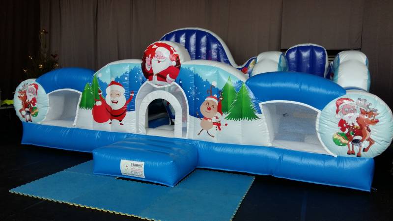 structure gonflable de noël pour marché de noël dans le var à Toulon et Hyère
