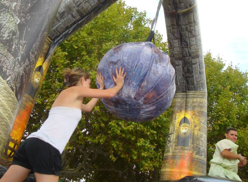 animation DEMOLITION MAN, attraction ludique et sportive dans le Var et les Bouches du Rhône