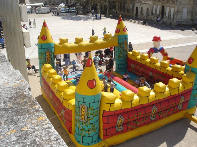 Animation château gonflable Le Thor – attraction enfants