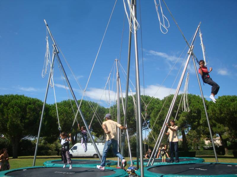 location trampo acro bungy 4 pistes à Aix en Provence, Toulon et Nice