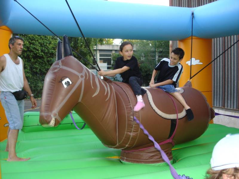 animation gonflable originale à Aubagne, roquevaire et cuges les pins