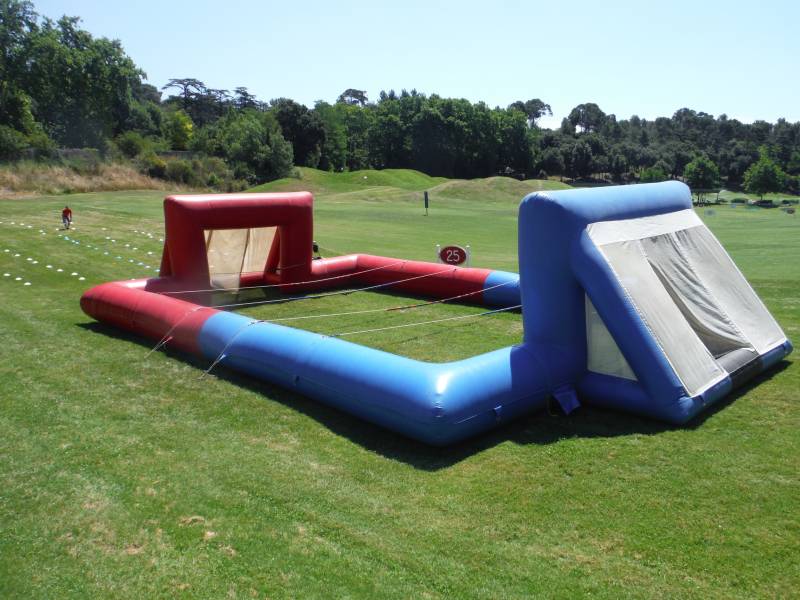 Animation de Baby Foot Humain pour Séminaires à Avignon, Arles, Salon-de-Provence