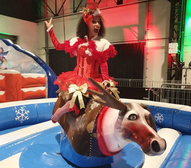 Location Rodéo mécanique Renne, pour vos événements de noël à Marseille, Toulon et toute la région PACA