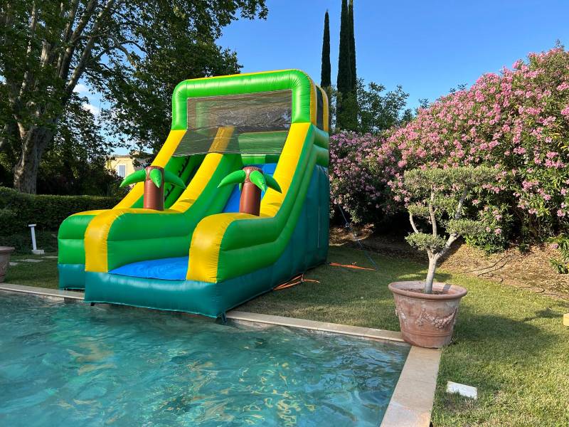 Location Toboggan spécial piscine dans le var et les bouches du Rhône Région PACA