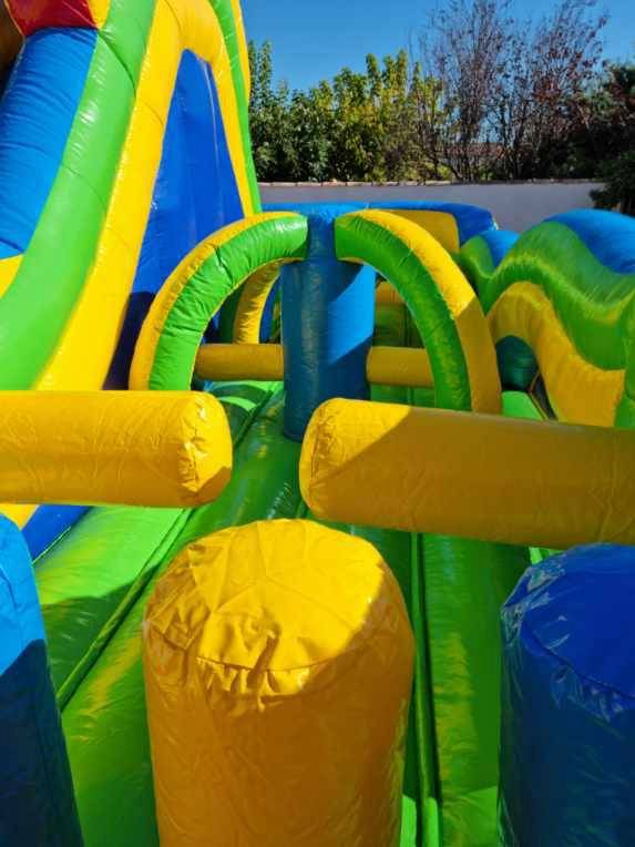 location structure gonflable parcours sportif pour animation en entreprise à Marseille, La Ciotat et Gémenos