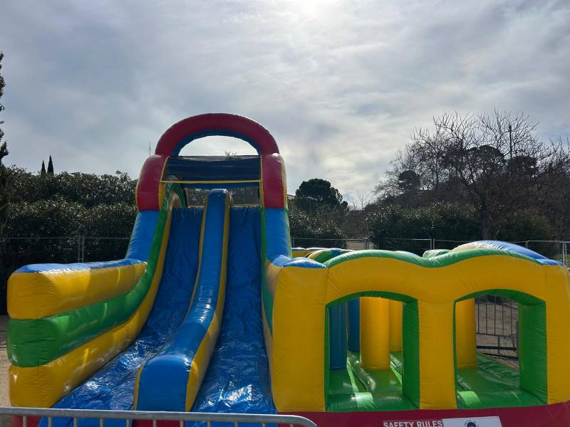 Parcours challenge, structure gonflable sportive en location dans les Bouches du Rhône et le Var