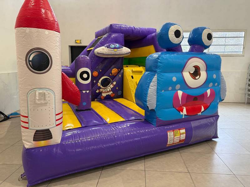 location château gonflable Monstre et alien à Marseille