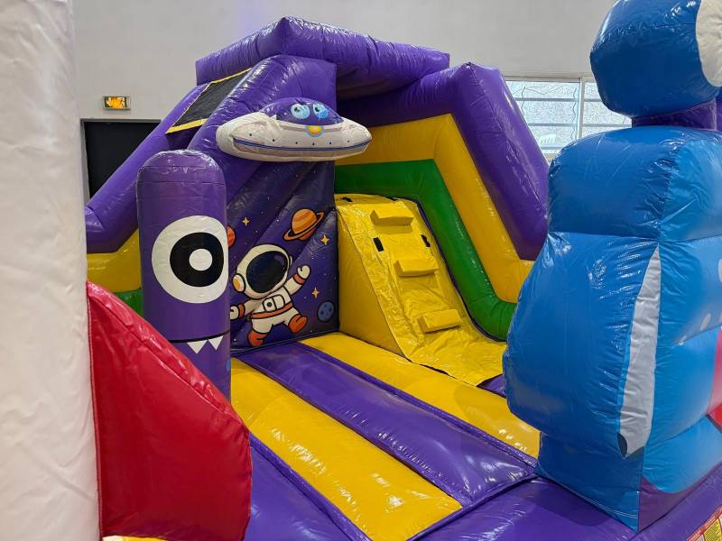 location chateau gonflable pour anniversaire à Gémenos