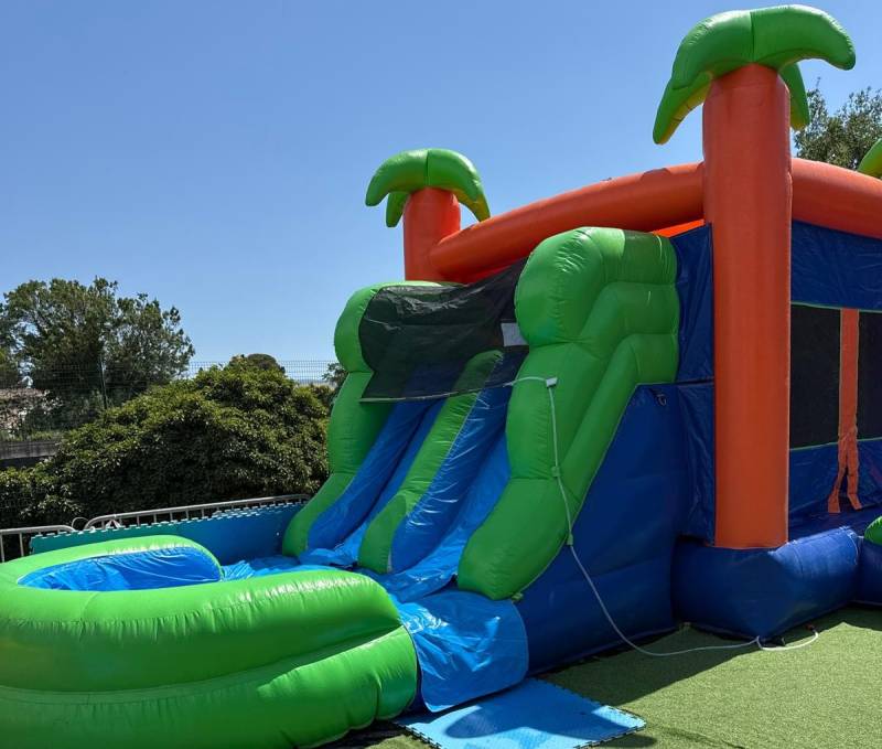 animation château gonflable aquatique à Auriol, Gémenos et Roquevaire