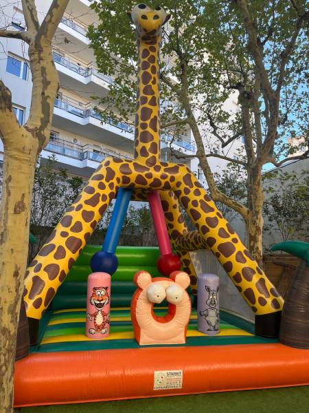 Château gonflable thème savane – animation enfants Aix et alentours