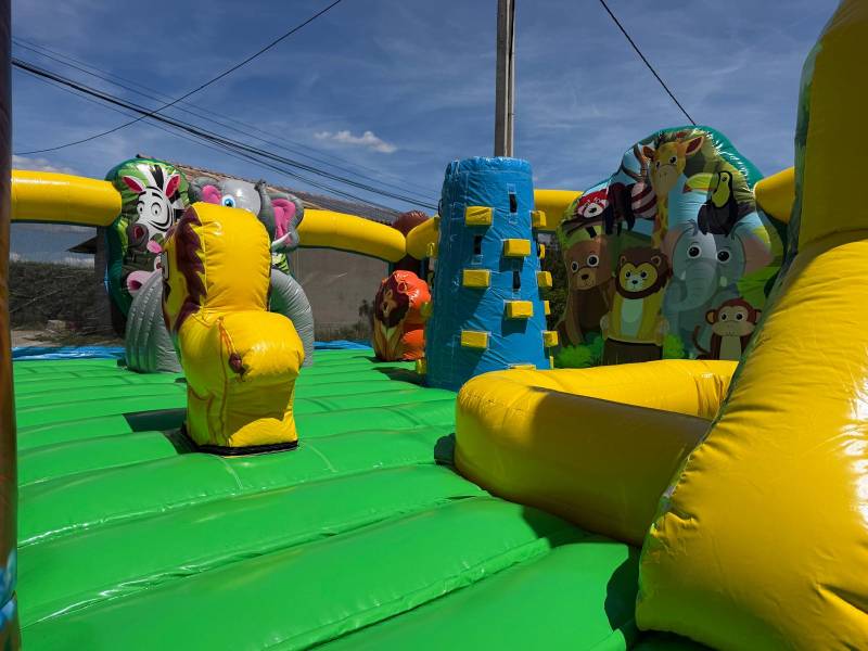 Location parcours gonflable – animation sportive enfants à Aix-en-Provence et alentours