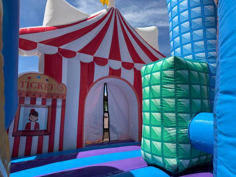 Jeux gonflables pour enfants à Draguignan, Brignoles et Le Luc – location structure gonflable festive pour kermesse, fête votive et événement familial dans le Var.