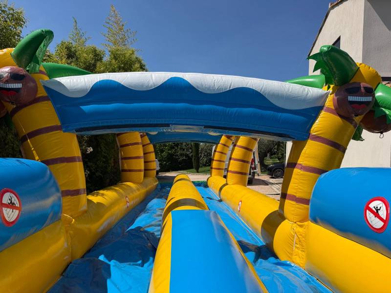 Location ventre-glisse géant pour enfants à Draguignan