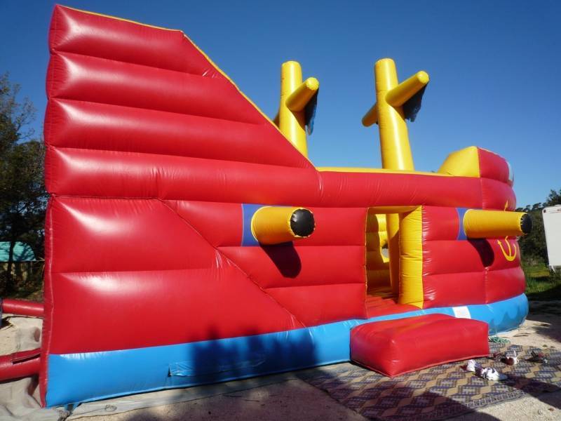 Structure gonflable pirate Saint-Raphaël – animation événementielle enfants