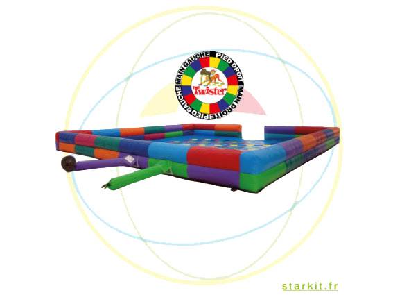 Animation Conviviale TWISTER XXL pour votre événement à Marseille, Toulon et Aix en Provence.