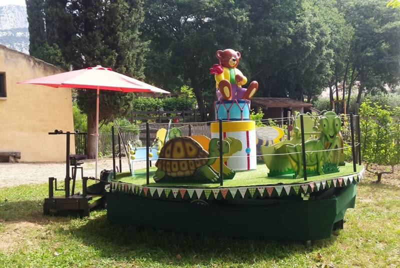 Animation manège enfants en location à Toulon, Hyères, La Seyne-sur-Mer et Fréjus