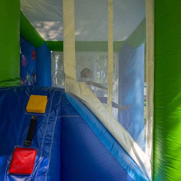 location château gonflable pour anniversaire à Aubagne