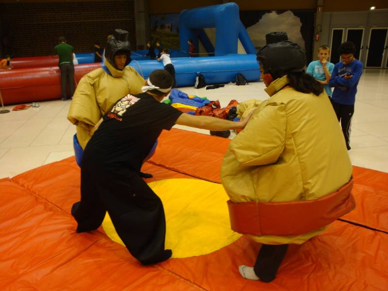 Animation et location de costumes SUMO à Marseille, Saint Cyr et Martigues ainsi que toute la région PACA