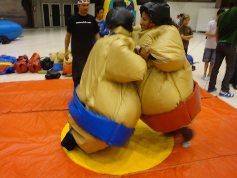 location de costume sumo à Aubagne La Ciotat et Roquevaire